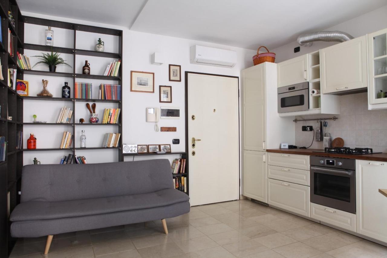 Terrace Apartment Close To Metro Station Милан Экстерьер фото