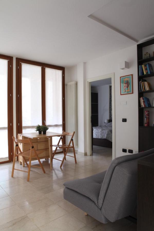 Terrace Apartment Close To Metro Station Милан Экстерьер фото