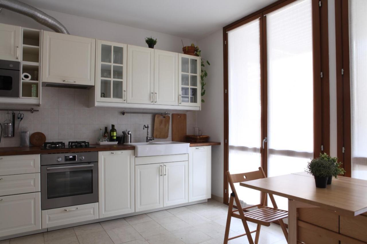 Terrace Apartment Close To Metro Station Милан Экстерьер фото