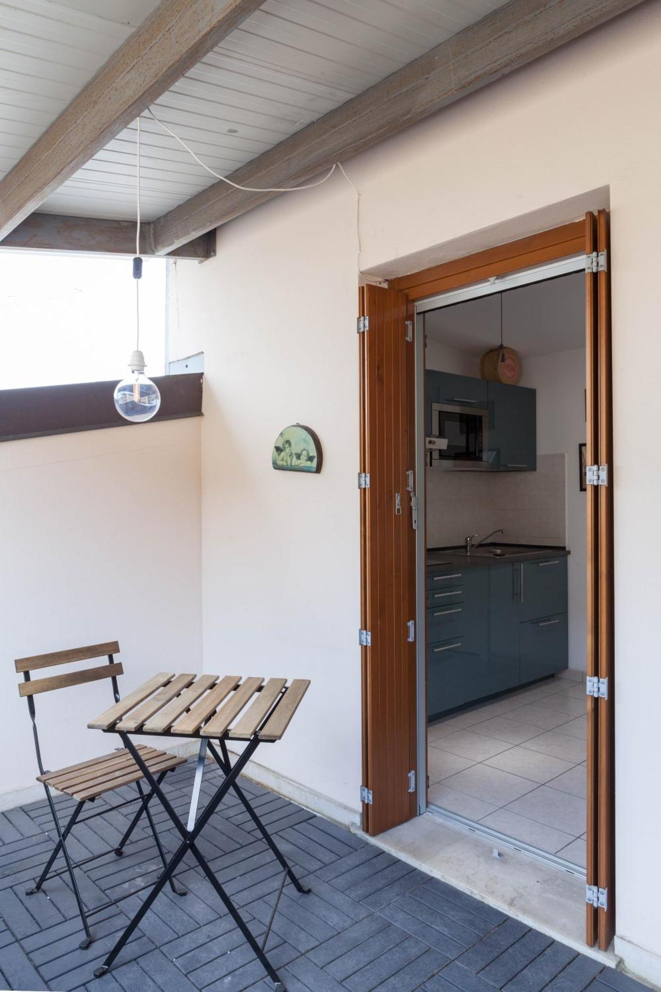 Terrace Apartment Close To Metro Station Милан Экстерьер фото